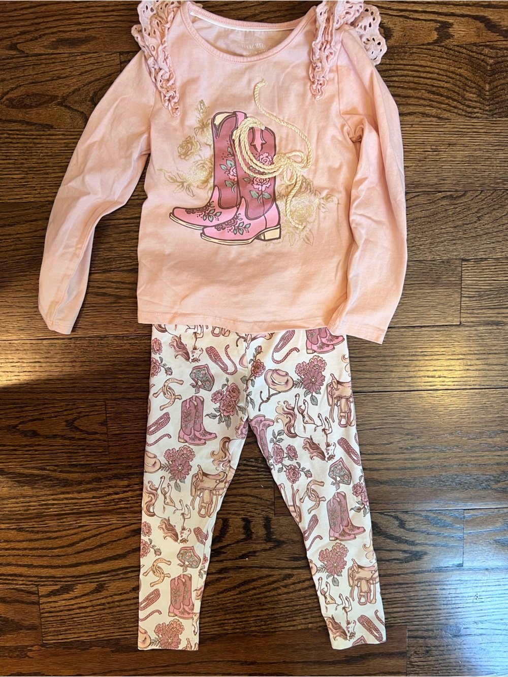 Adorable girls matching set!